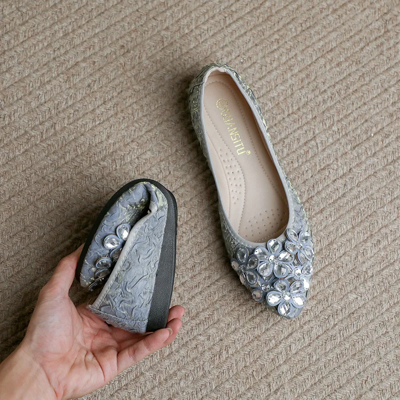 Wholesale Size 35-45 Luxury Shiny Satin Flats Round Toe Dress Pumps Women Ballerina Flat Shoes For Wedding