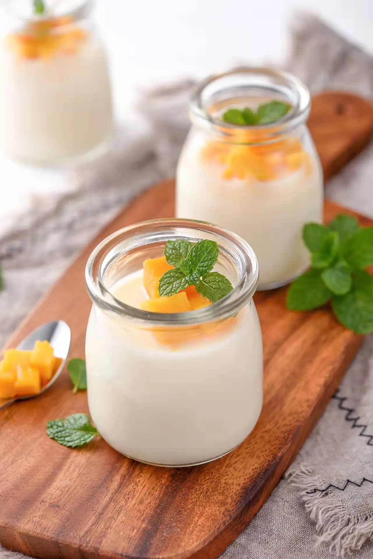 Double skin milk pudding dessert double skin milk powder dessert milk tea raw material baking