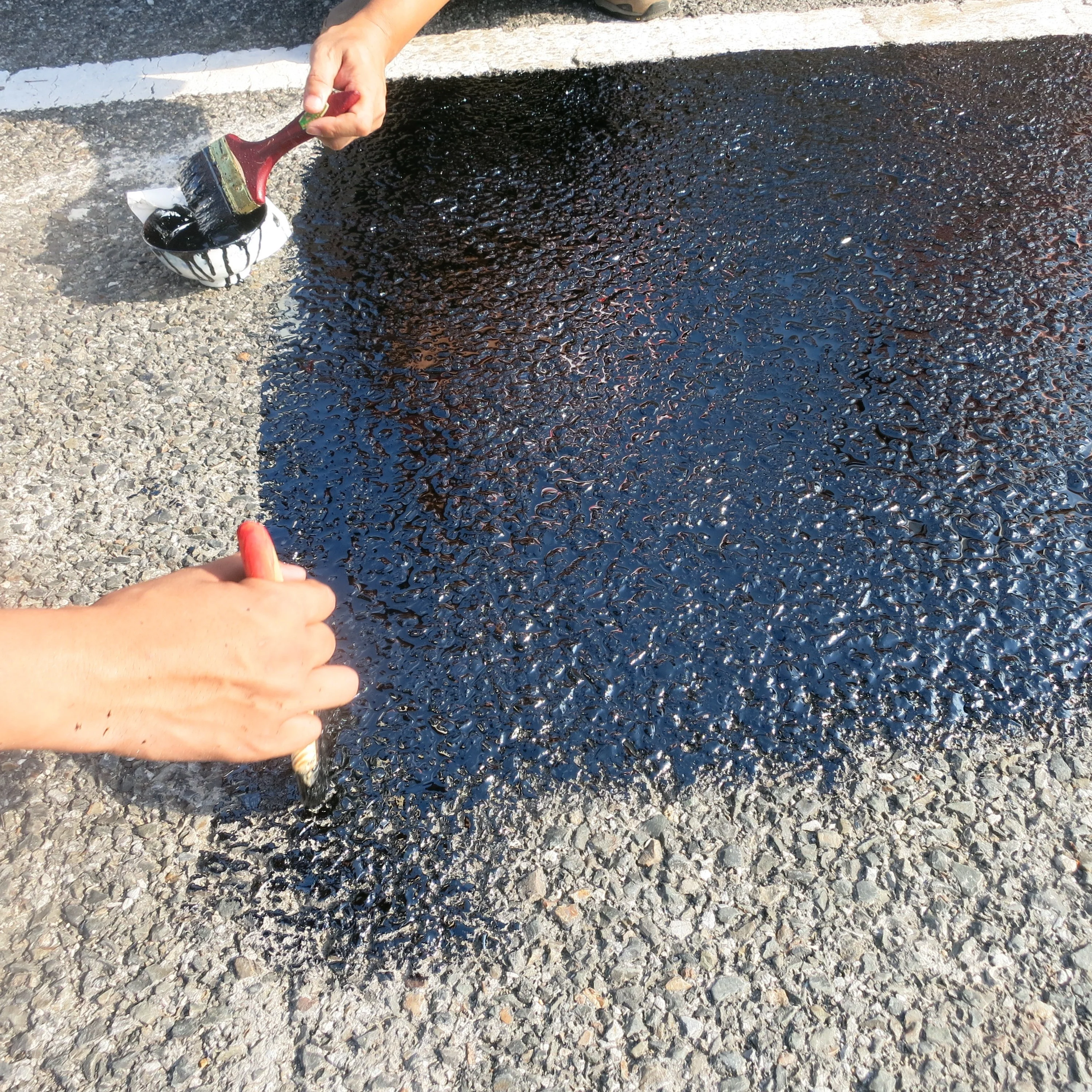 2020 easy to spray cost effective asphalt pavement sealer for aging roads