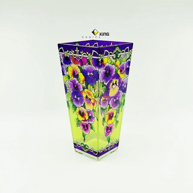 Стеклянная ваза с 3D-рисунком