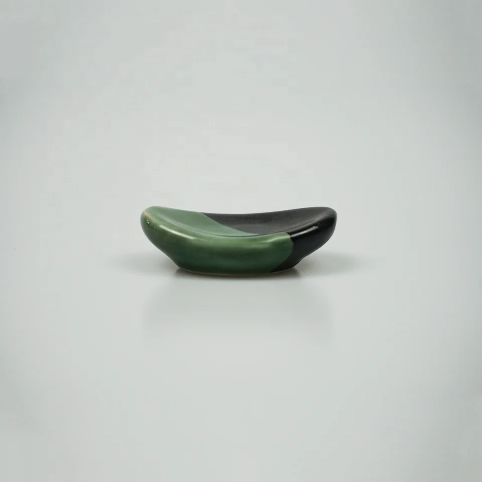Customized Creative Japanese Style Ceramic Chopsticks Rack Boat Shaped Chopstick Stand Holder