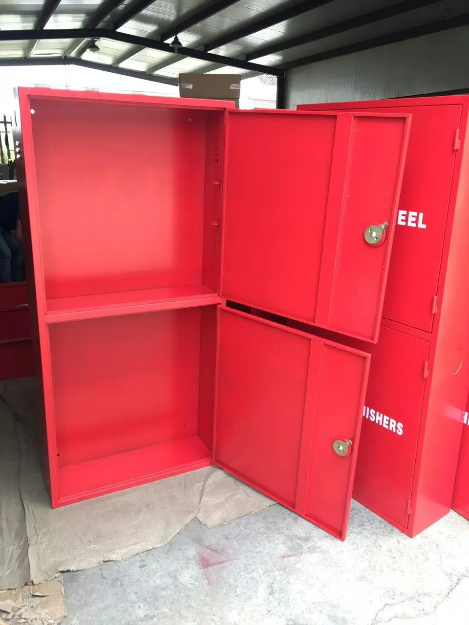 Recessed Type Double Door Safety Fire Resistant Fire Fighting Hose Reel Cabinet Price