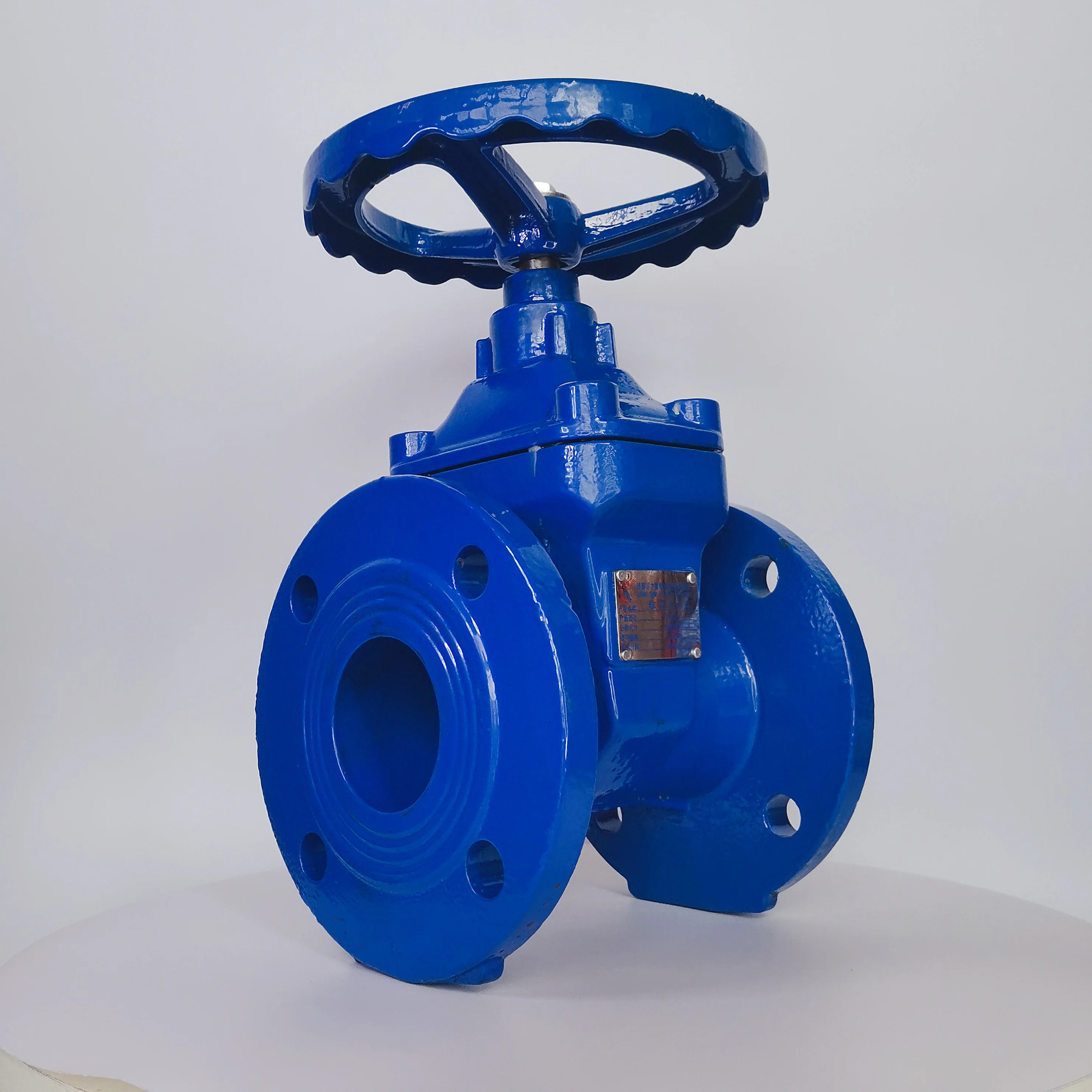 The chuanqiong brand gate with flange connection is of high quality and the valve body and stem are part of the valve