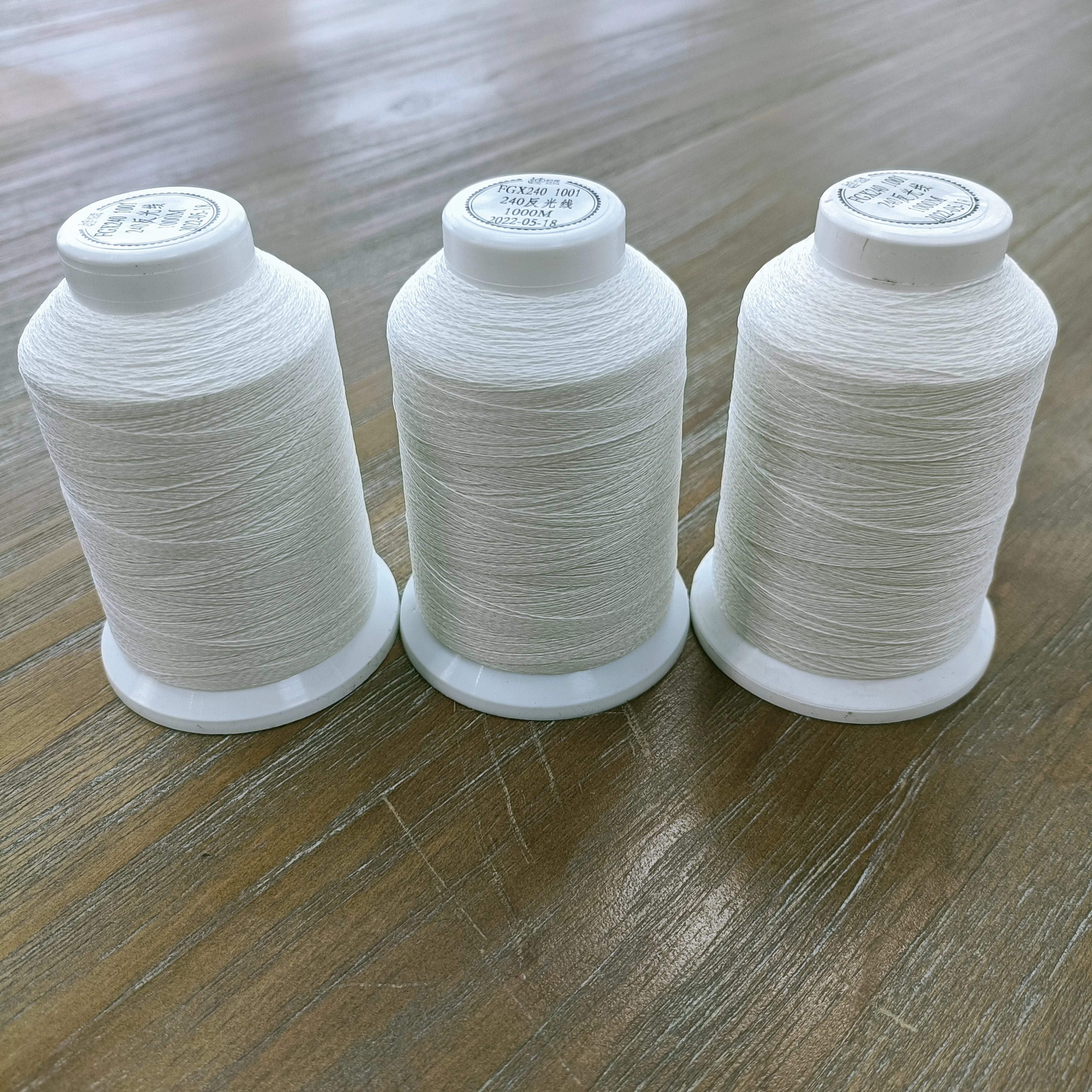 Manufacturer supply wholesale white reflective sewing thread reflective thread