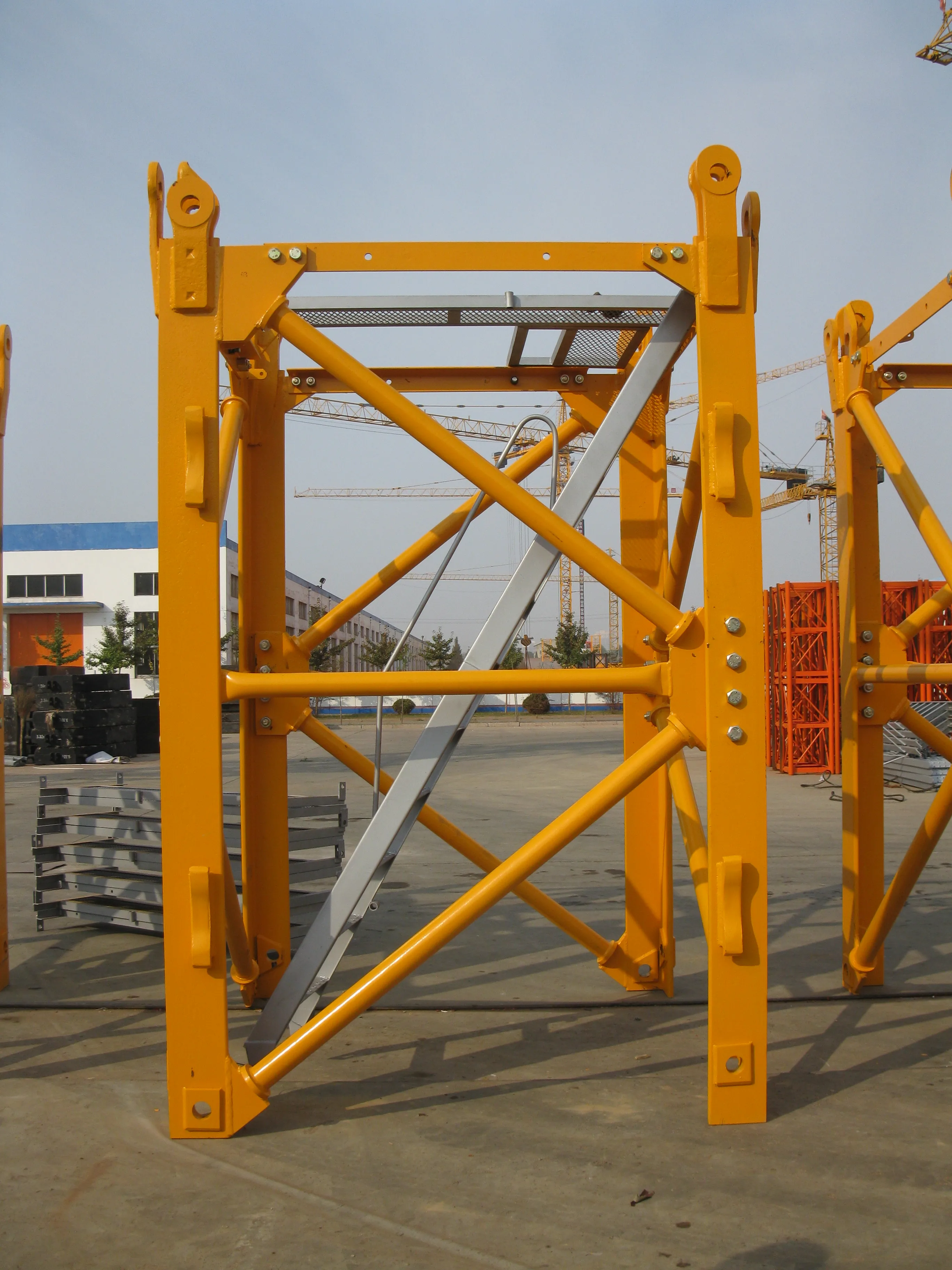 FYG Internal Climbing Tower Crane PT7528 Safe Reliable Engineering Construction 5 Ton Load Capacity New Building Material Shops