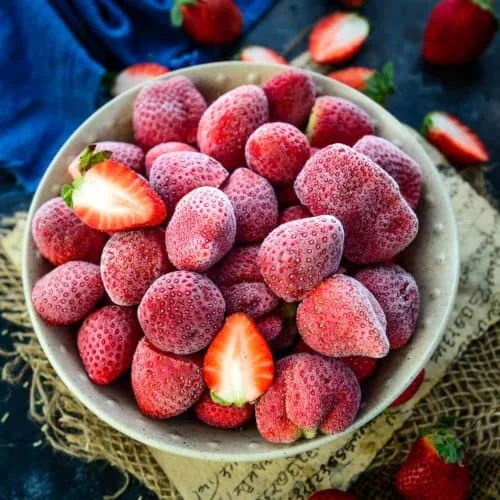 2022 high quality IQF fresh fruit  strawberry IQF strawberry