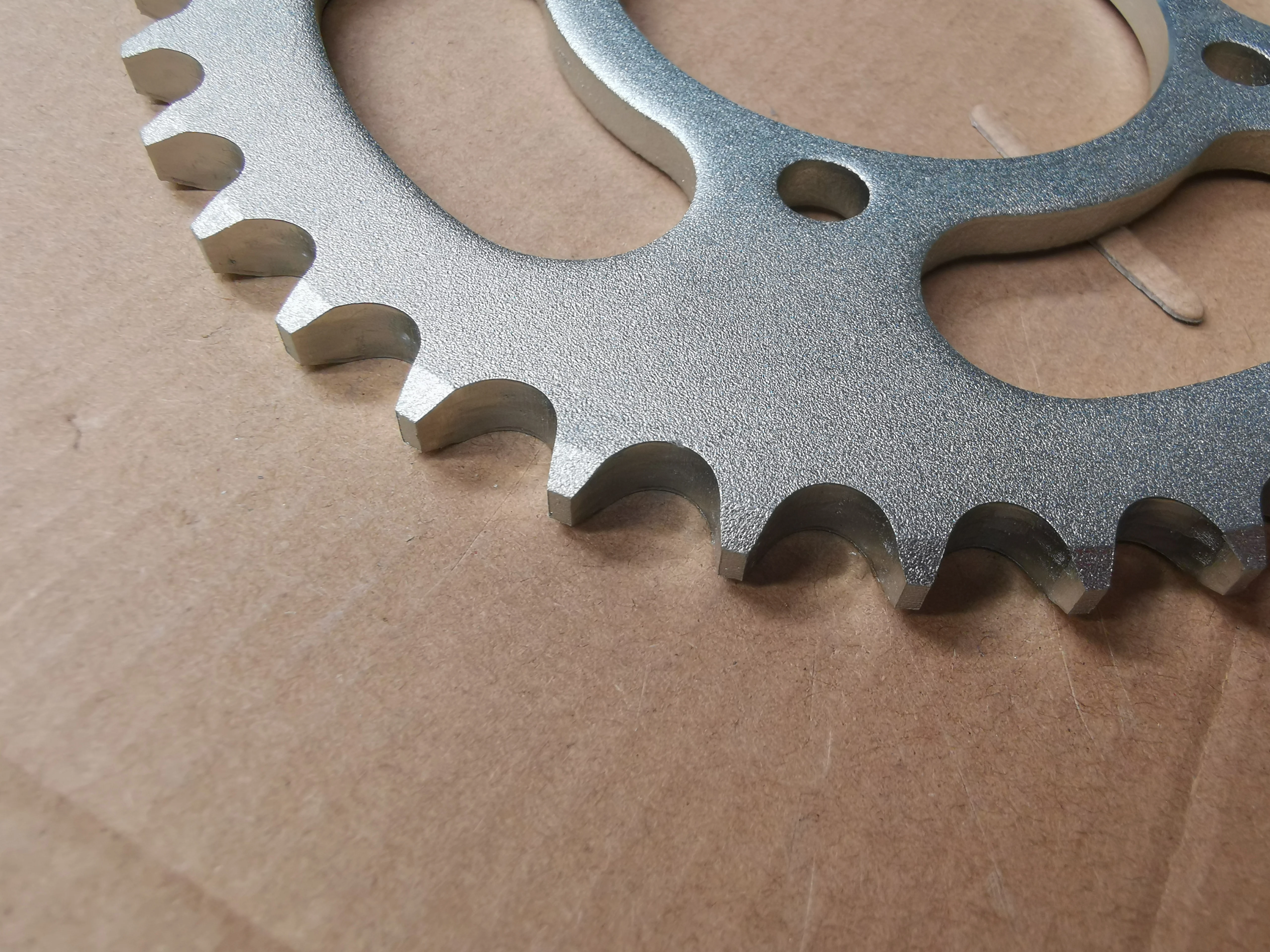 
CGL 125 - 38Zmotorcycle sprocket and chain sets OEM logo package 