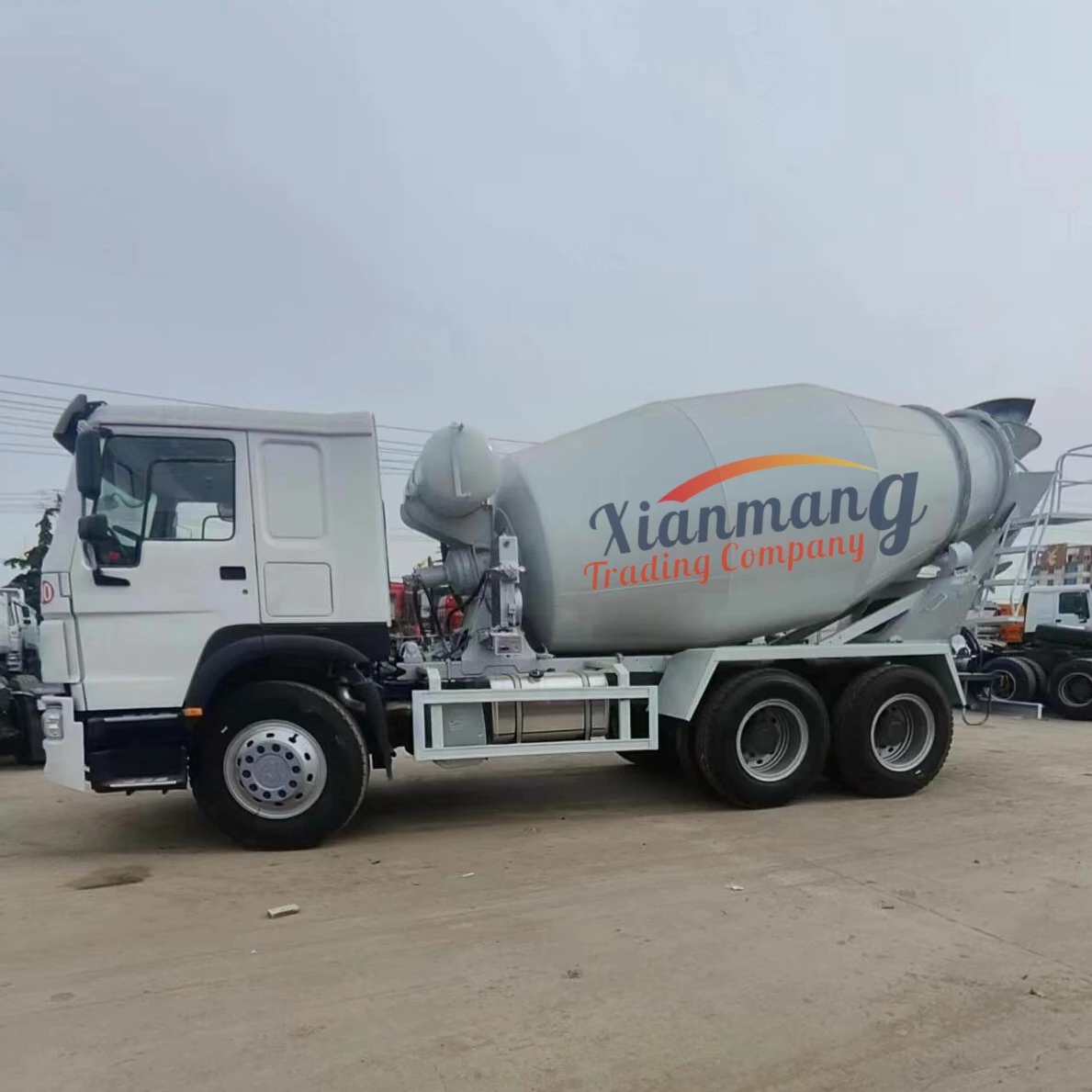 Sinotruck Howo 6x4 10 wheel Concrete Mixer Truck A7 371 420hp 12cbm howo Cement Mixer Truck