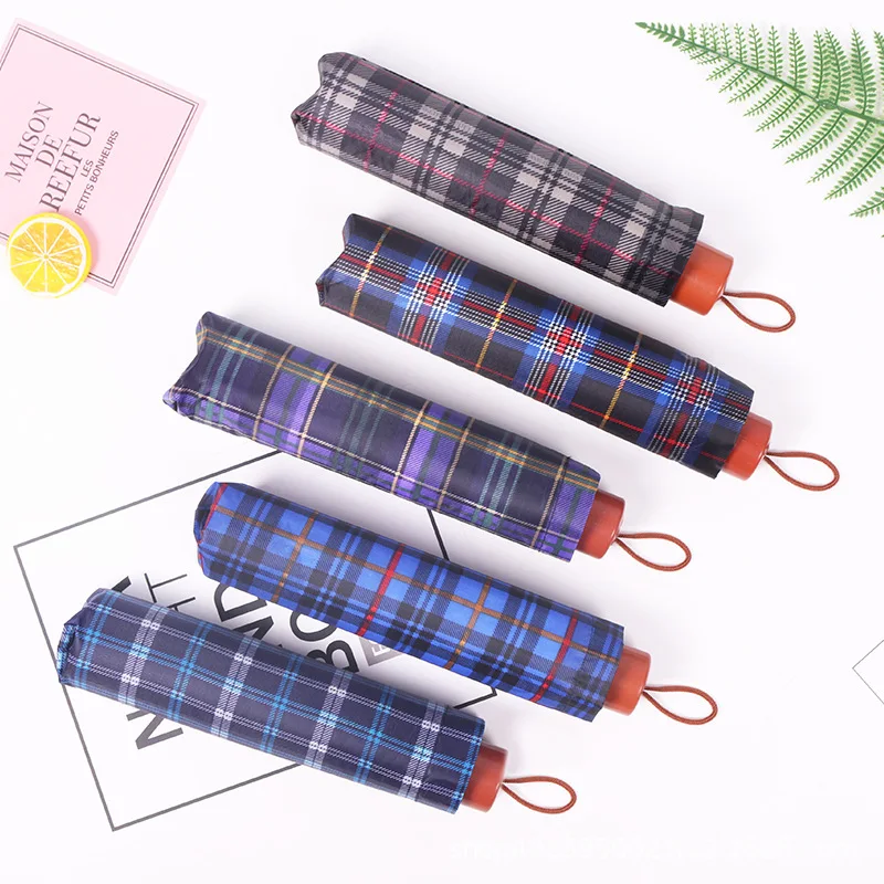 Factory High Quality Wholesale Print 3 Folding Umbrella Light Weight China Made Umbrella customized