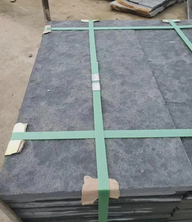 China Granite Nature Stone Black Granite Paving Stone Polished Flamed