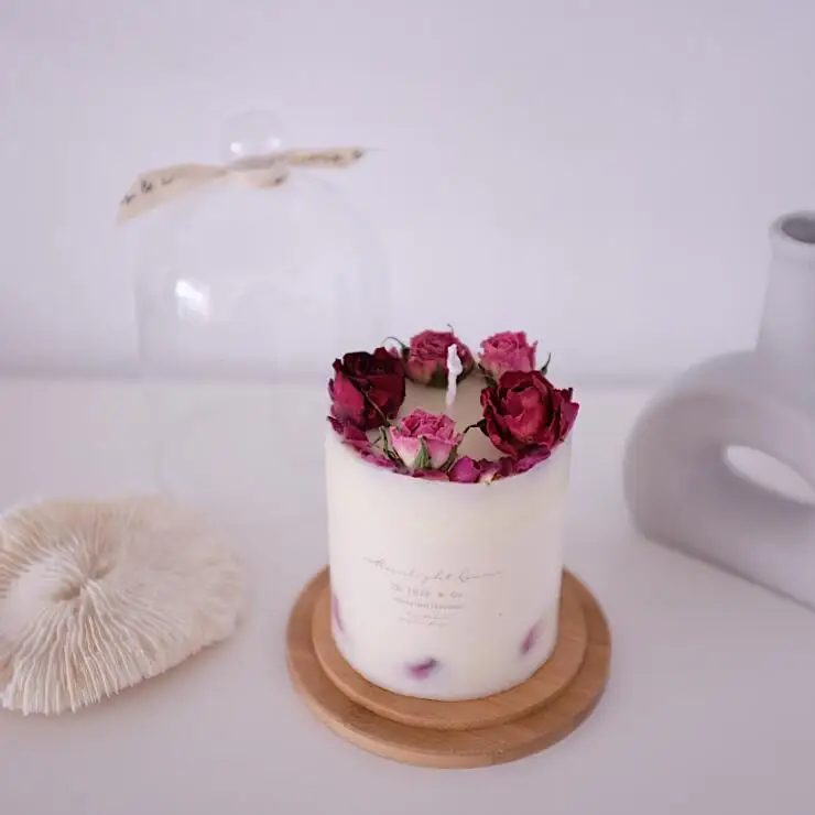 Органические экологически чистые ароматизированные свечи сои ручной работы на День святого Валентина с сушеными цветами