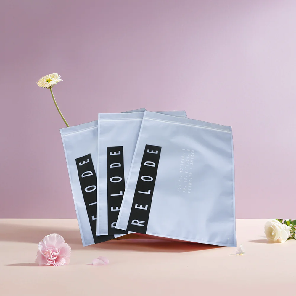 Custom PET/PE Plastic Bag for T-Shirt Resealable Packaging Pouch for Shoes Socks Underwear with Zip Lock