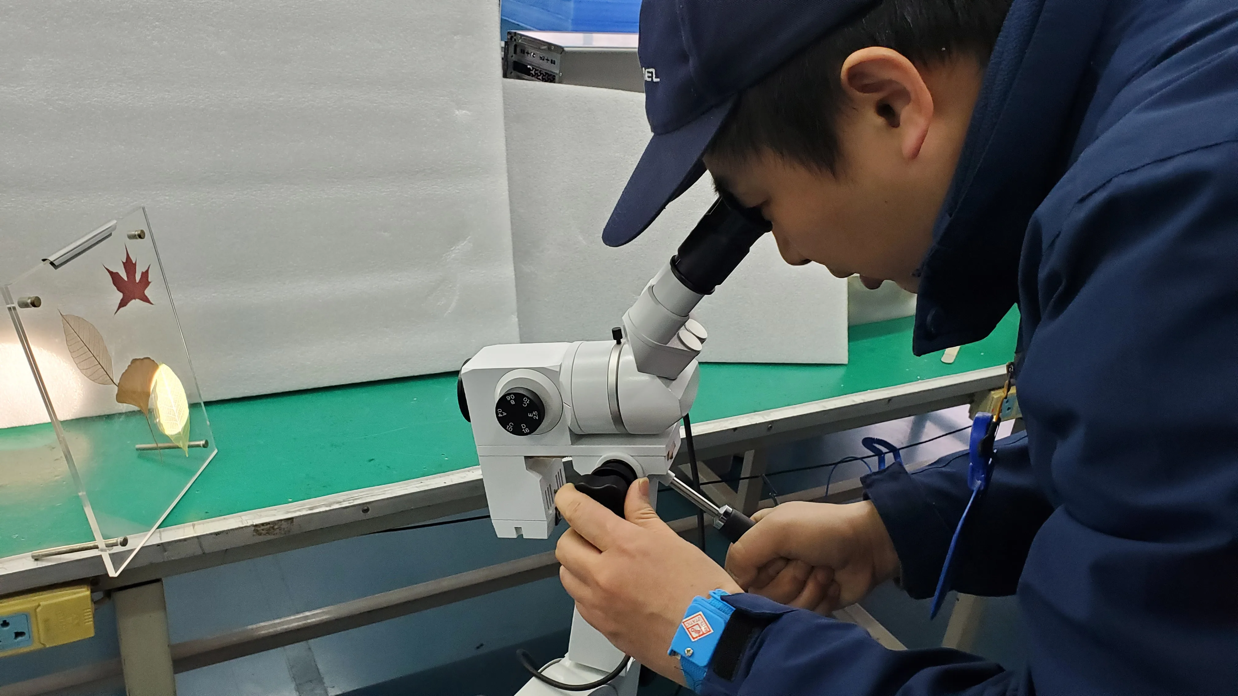 Kernel KN-2200BII Integrated 3D Medical Optical Colposcope for Gynecology Vaginal Diagnosis Auto-focus Digital Colposcope