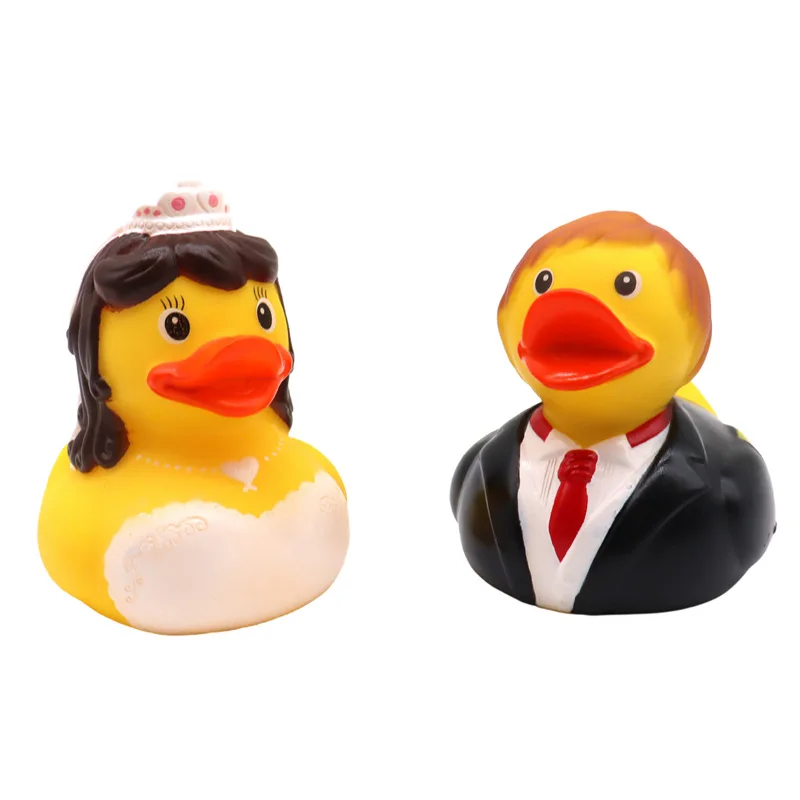 Custom Wedding Love Couple rubber PVC Beak bath yellow duck for promotional festival Duck Decorative gift