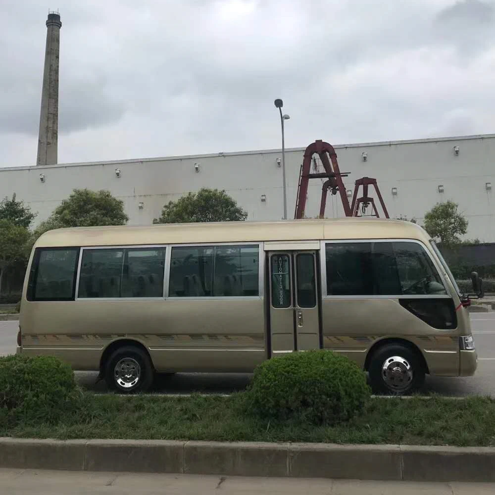  Японский бренд практически новые подержанные автомобили Подержанный автобус под горкой с дизельным двигателем 30 сидений дешевый для