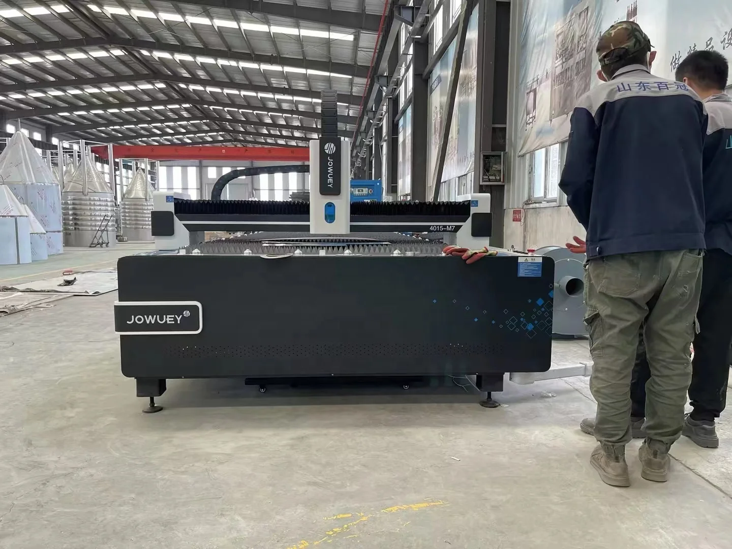 Factory price 4015  3015 1530 3000W  fiber cutting machine cut gold silver brass bronze carbon steel stainless steel metal sheet