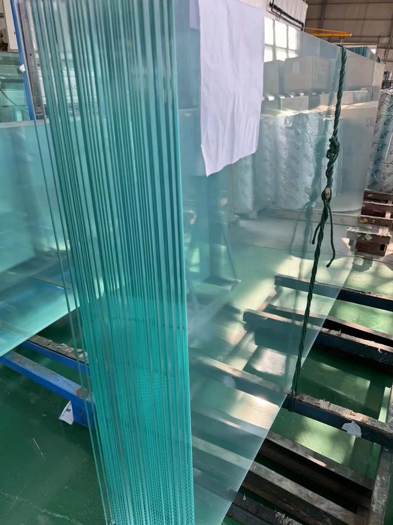19mm ultra white low iron glass  ultra white 10mm tempered glass ultra clear glass
