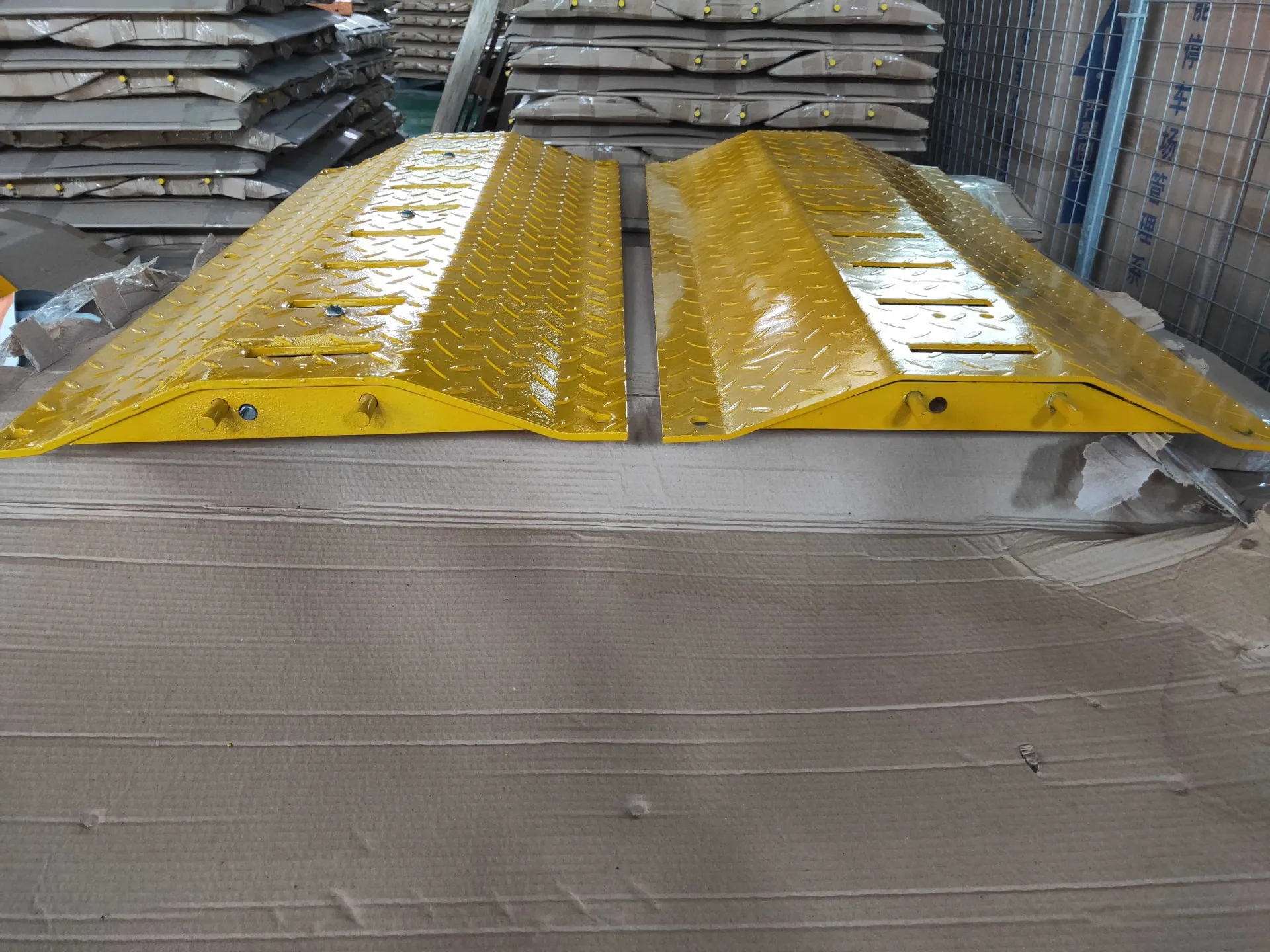 One-way Metal Speed Bump Traffic Spike Barrier Tyre Killer for Highway and Walking Street