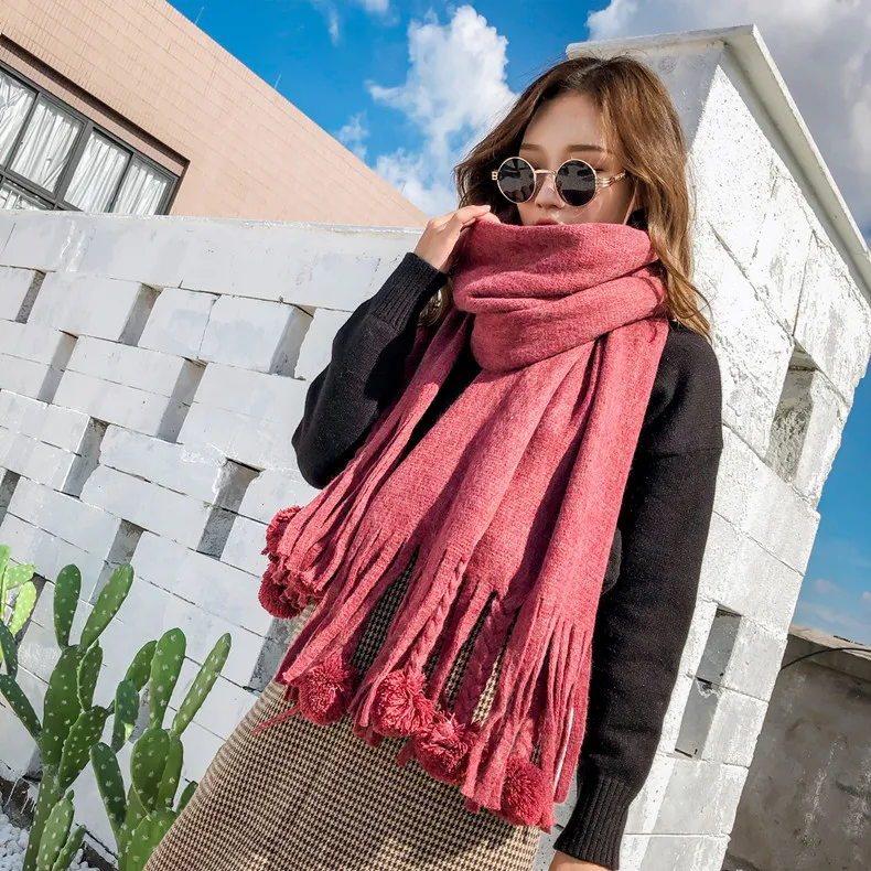 
Japan and Korea warp knitting pure color wool knitting drop ball scarf female fur ball neck thickened shawl wholesale 