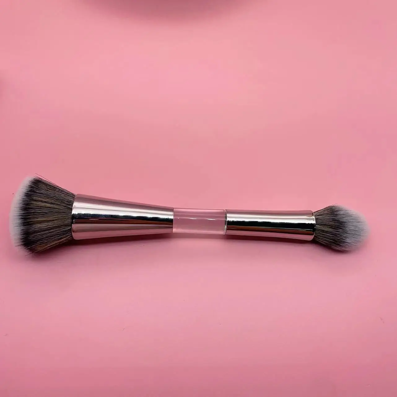 YRX 4 In 1 Patent Design Travel Portable Foundation Brush Multifunction Fashion Makeup Tools Beauty Tools Custom Makeup Brush