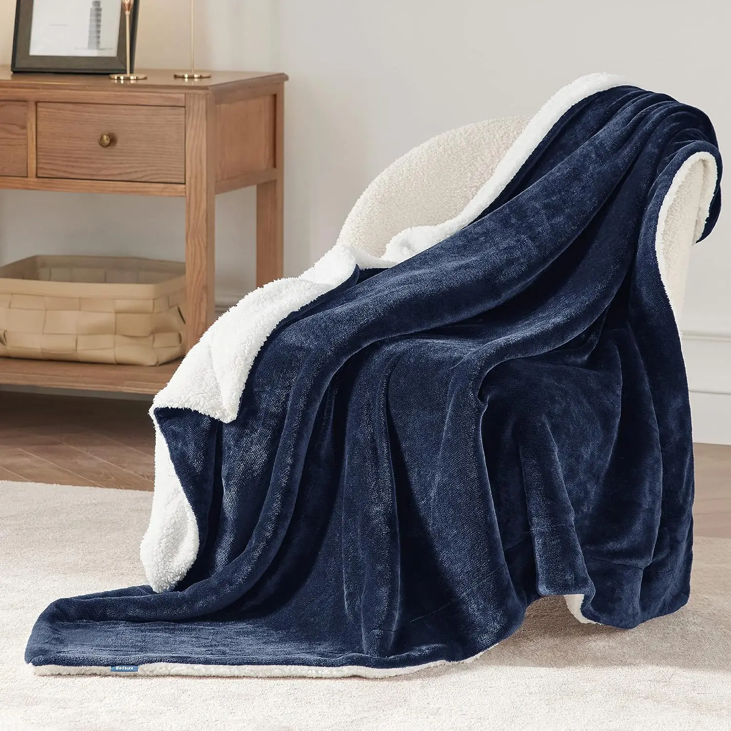 Luxury Double-Layered Flannel Fleece Sherpa Throw Blanket Solid Color Cozy & Warm Home Decor for Bedding or Sofas