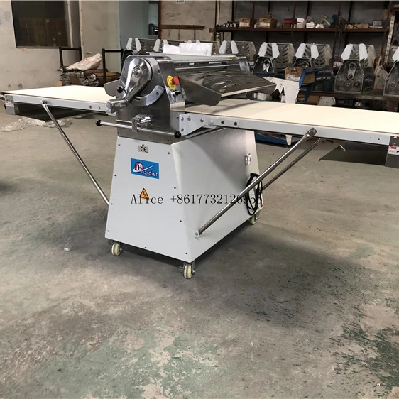 Long service life Bakery Bread Dough Moulder / Pizza Dough Sheeter commercial vertical stand pastry dough sheeter