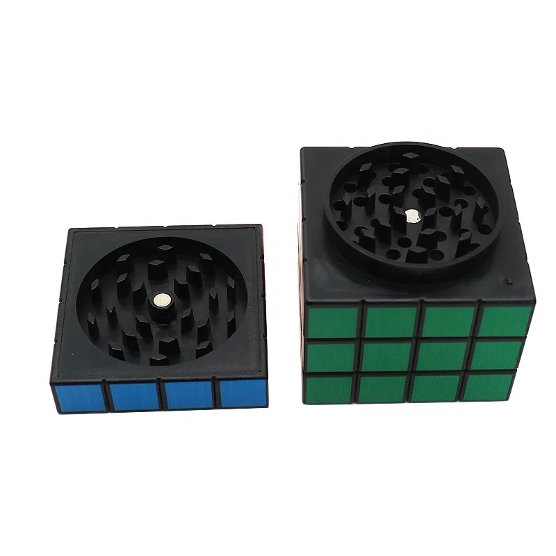 2022 New Design Square 4 Pieces Plastic Crusher Herb Grinder Wholesale Smoke Shop Tobacco Grinder Smoking Accessories
