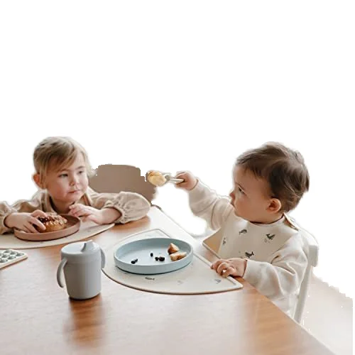 new arrive OEM manufacturer free BPA CE certificate waterproof adjustable silicone baby bib with food catcher