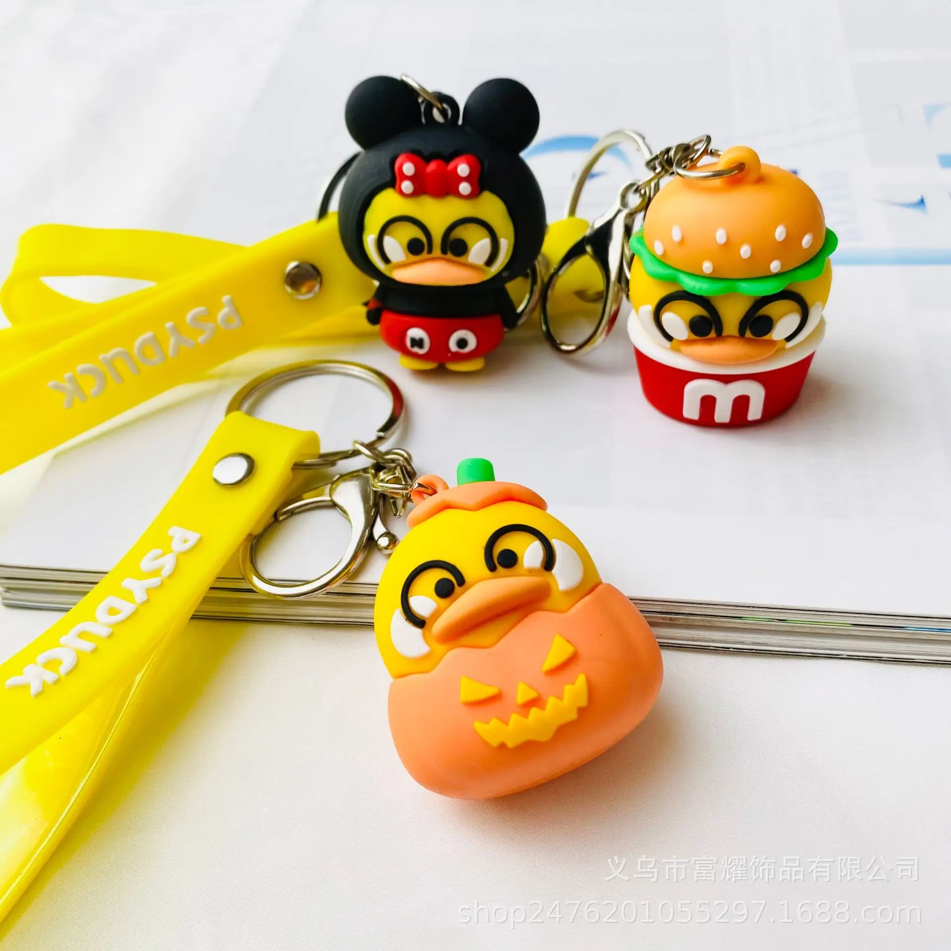 New PVC Cartoon almost Duck pendant Keychain 3D Cute Cartoon Animation Comic Keychain Souvenir Gifts Burger Duck Cosplay Kechain