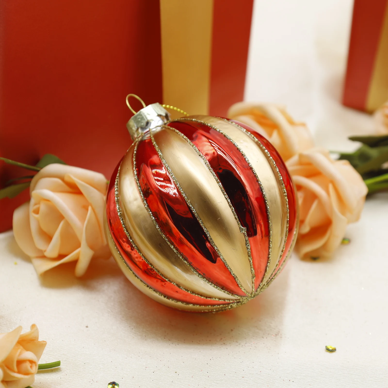 New design Home Decoration 8*8*8 cm Glass ball ornaments Crsfts for Christmas Festival Gift