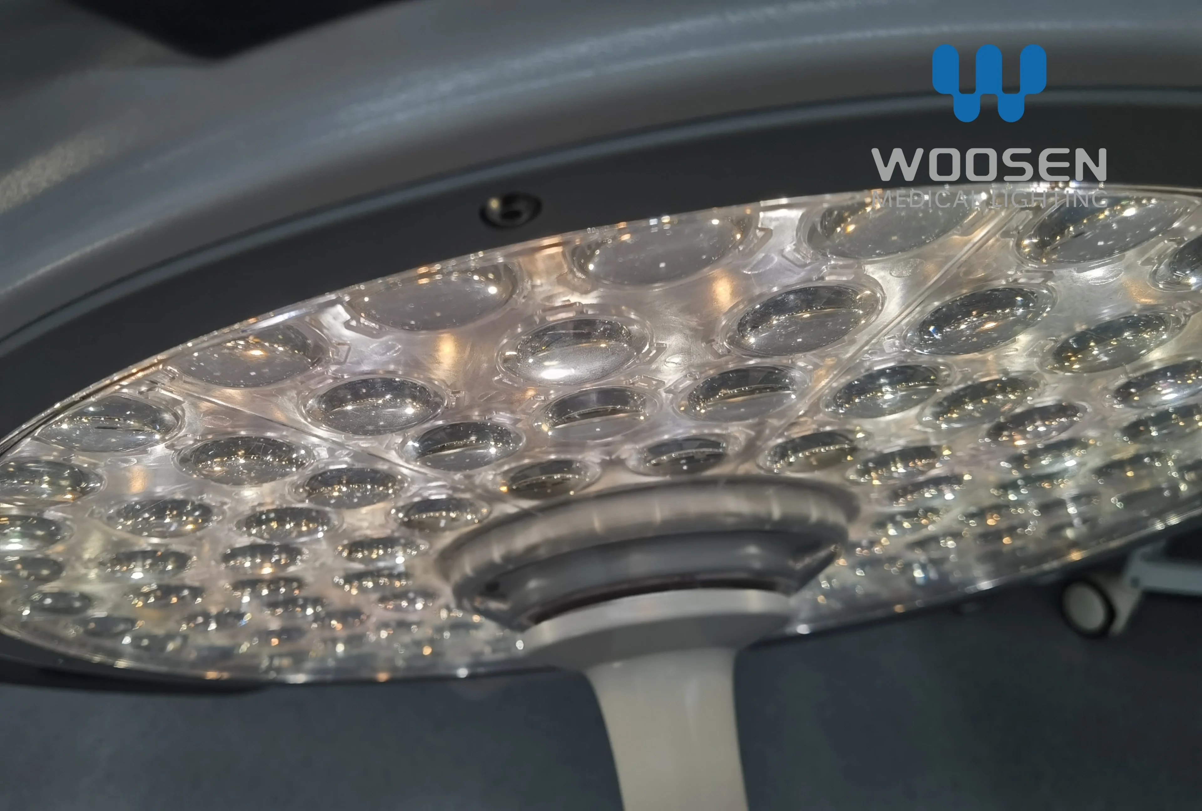 Double Dome Head Surgical Light Ceiling LED Operating Lamp for Operation Theatre Equipment