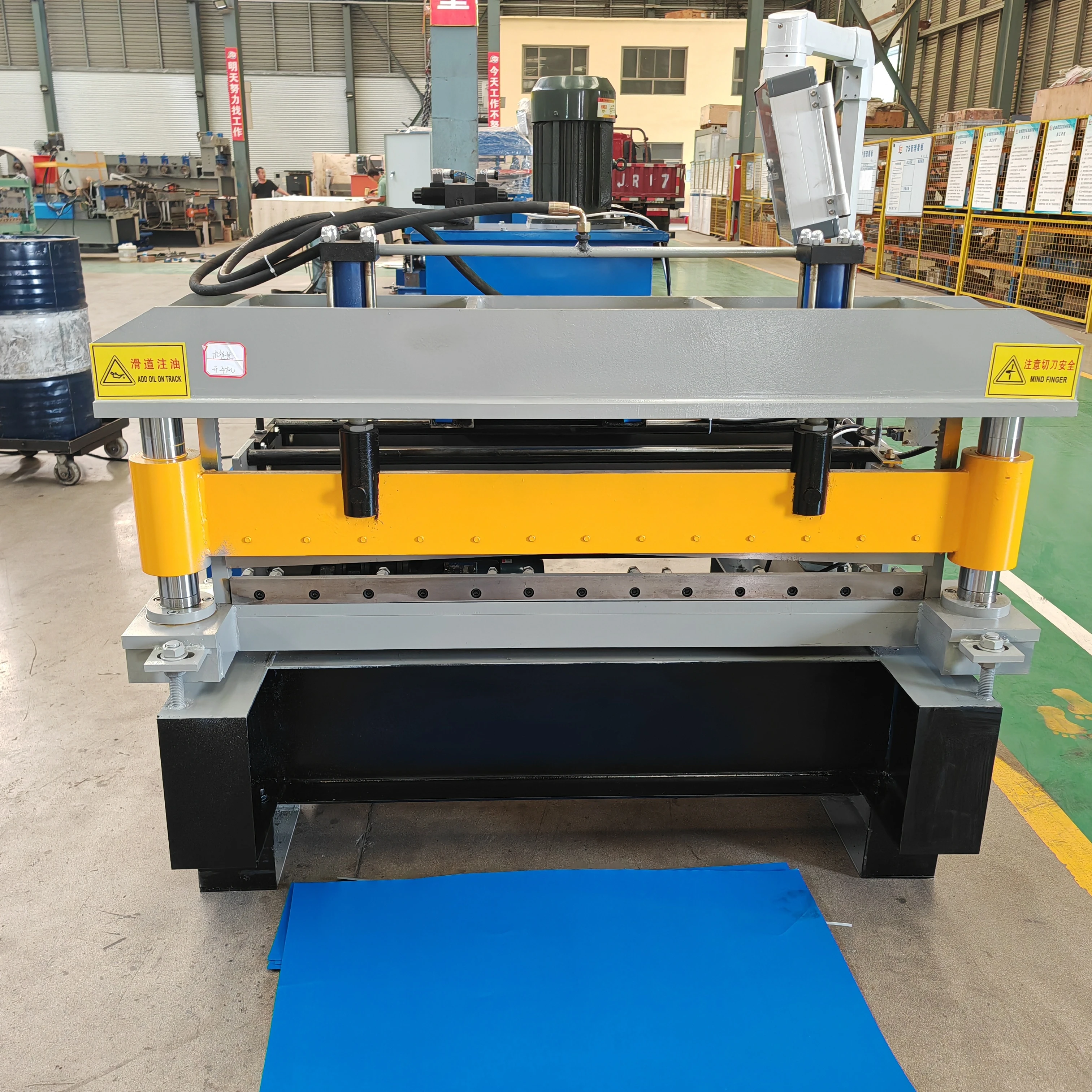 Factory direct sales Simple Portable Cut to Length Roll Forming Machine