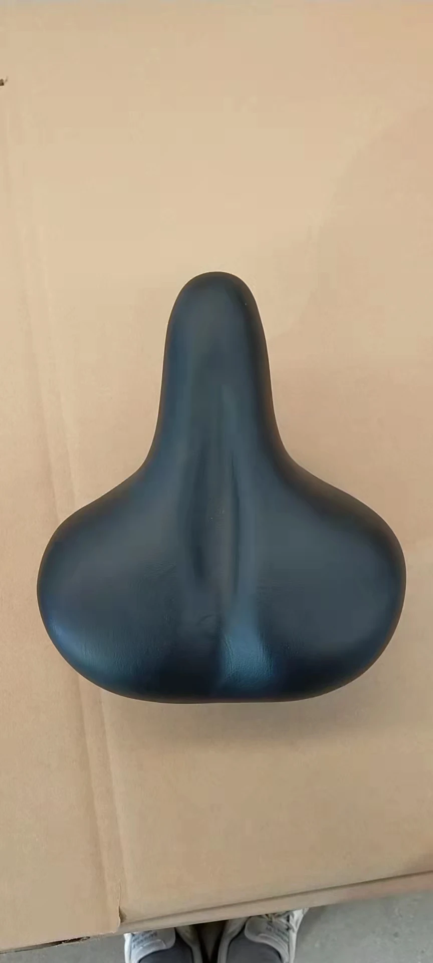 Comfortable Soft PU Leather Bicycle Saddle Bike Seat for Beach Mountain Fat Cruiser