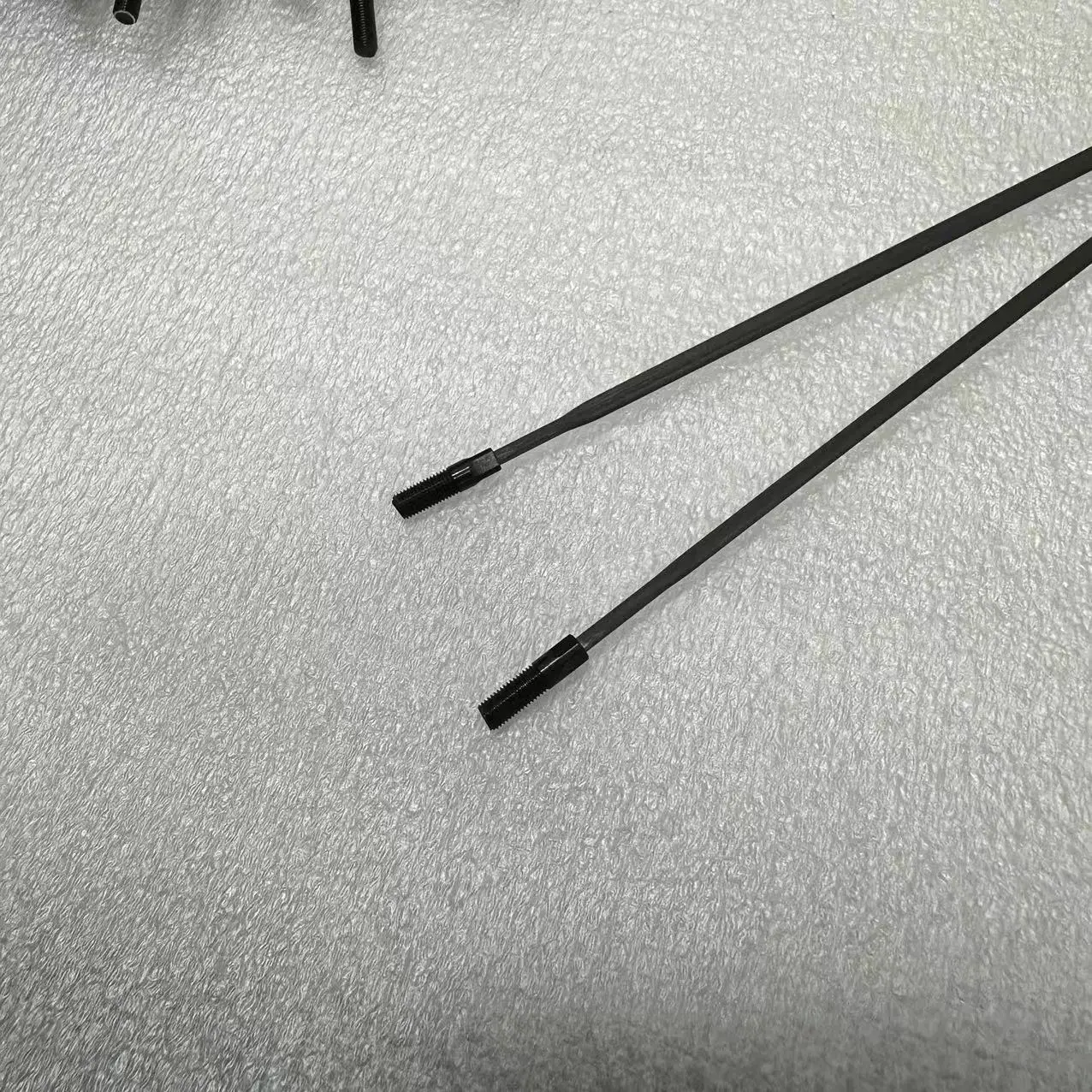 Ultra-Light, High-Strength Aerodynamic Carbon Fiber Spokes - Compatible with Standard Hubs, Enhance Cycling Speed