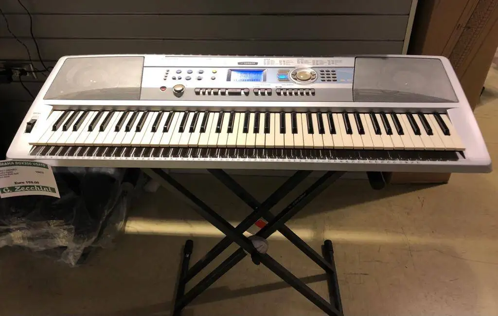DGX200 YAMAHAs 76 key refurbished portable high-end playing Electronic keyboard digital grand piano
