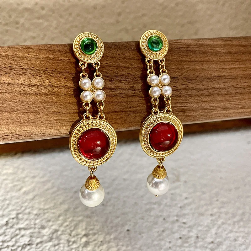 Wholesale Fashion Jewelry Medieval earrings female pearl tassels vintage earrings long court geometric resin vintage earrings