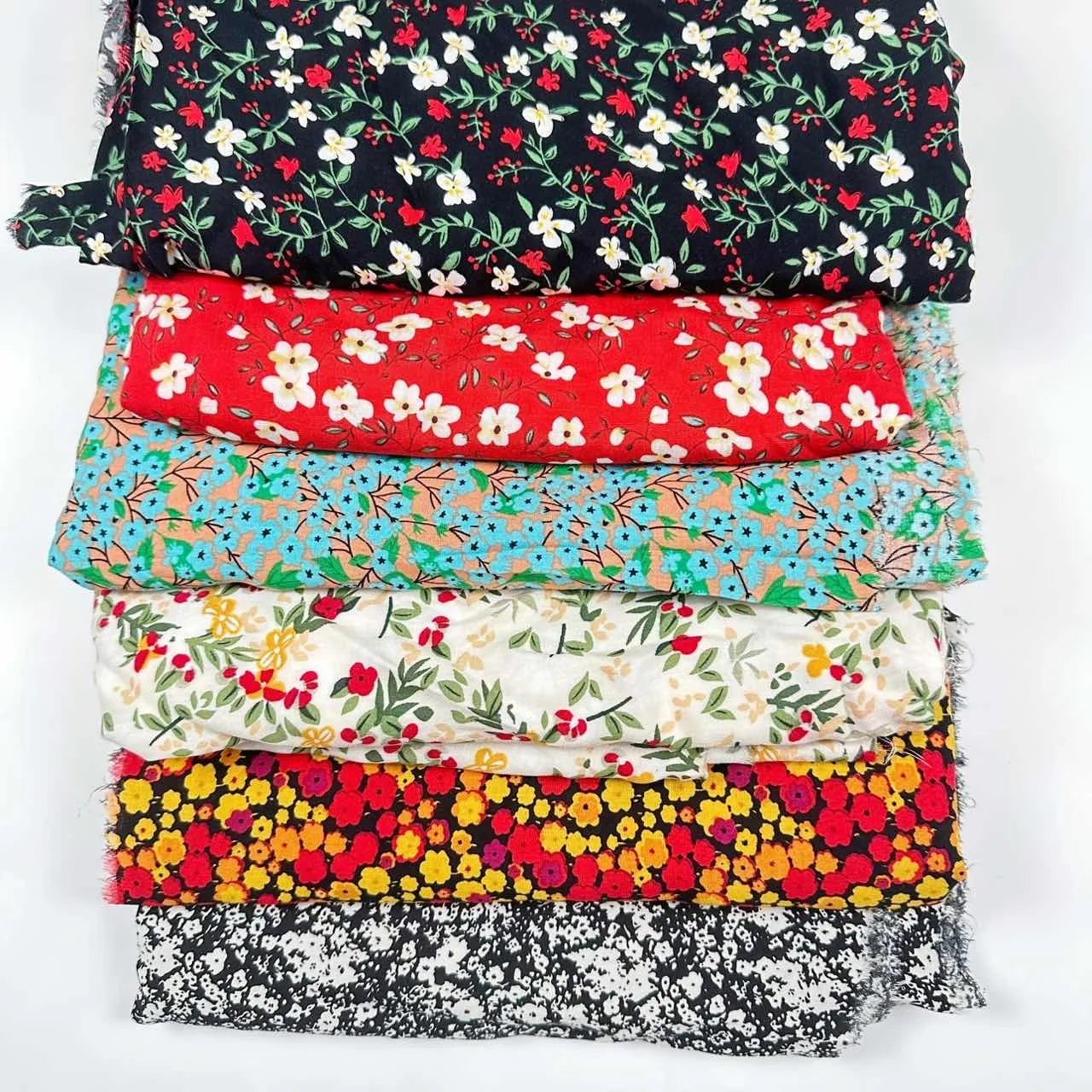 Printing Cotton Spun Rayon Fabrics Digital Printed Fabrics for Clothing Woven Ningbo Printed Chiffon Plain Lightweight / 60gsm