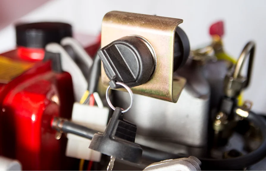 Hot Sale Diesel Wood Branch Hammer Mill Crusher Wood Chipper Grinder Hammer Mill Crusher Mobile Making Sawdust Shaving Machine