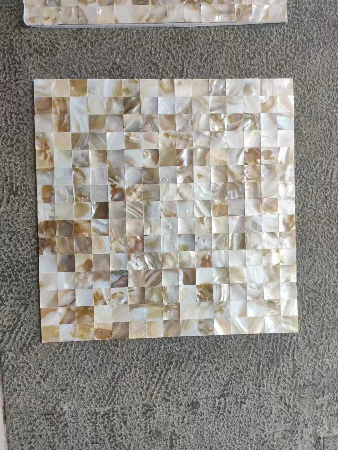 China supplier Mother of pearl tile backsplash shell mosaic bathroom tiles natural sea shell mosaic for bathroom wall