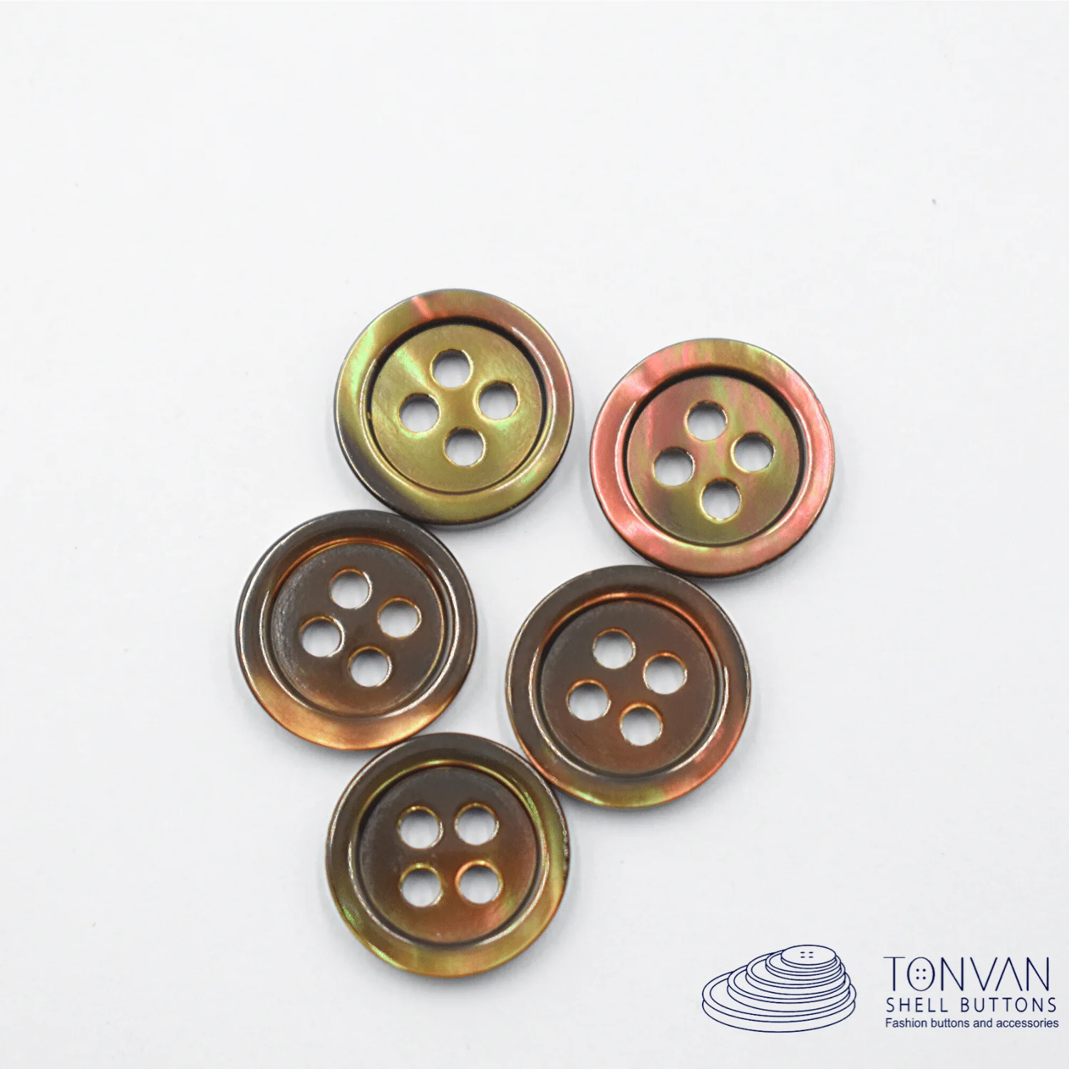 TV High quality 18L 4 Holes Brown Trocas Fine Edge Button