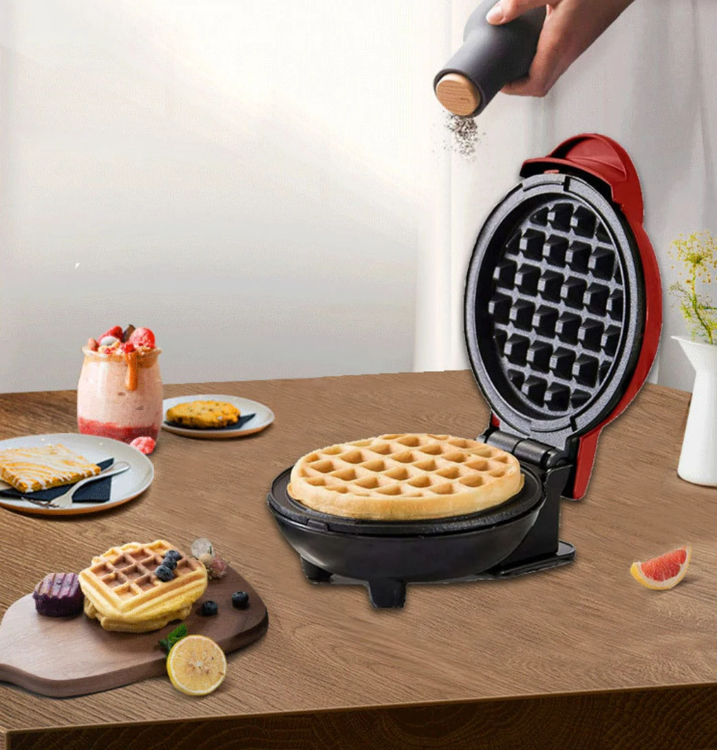 Hot Sale Non-stick Coating Surface Electric Personal Snack sandwich lolly Maker Mini Waffle Maker machine