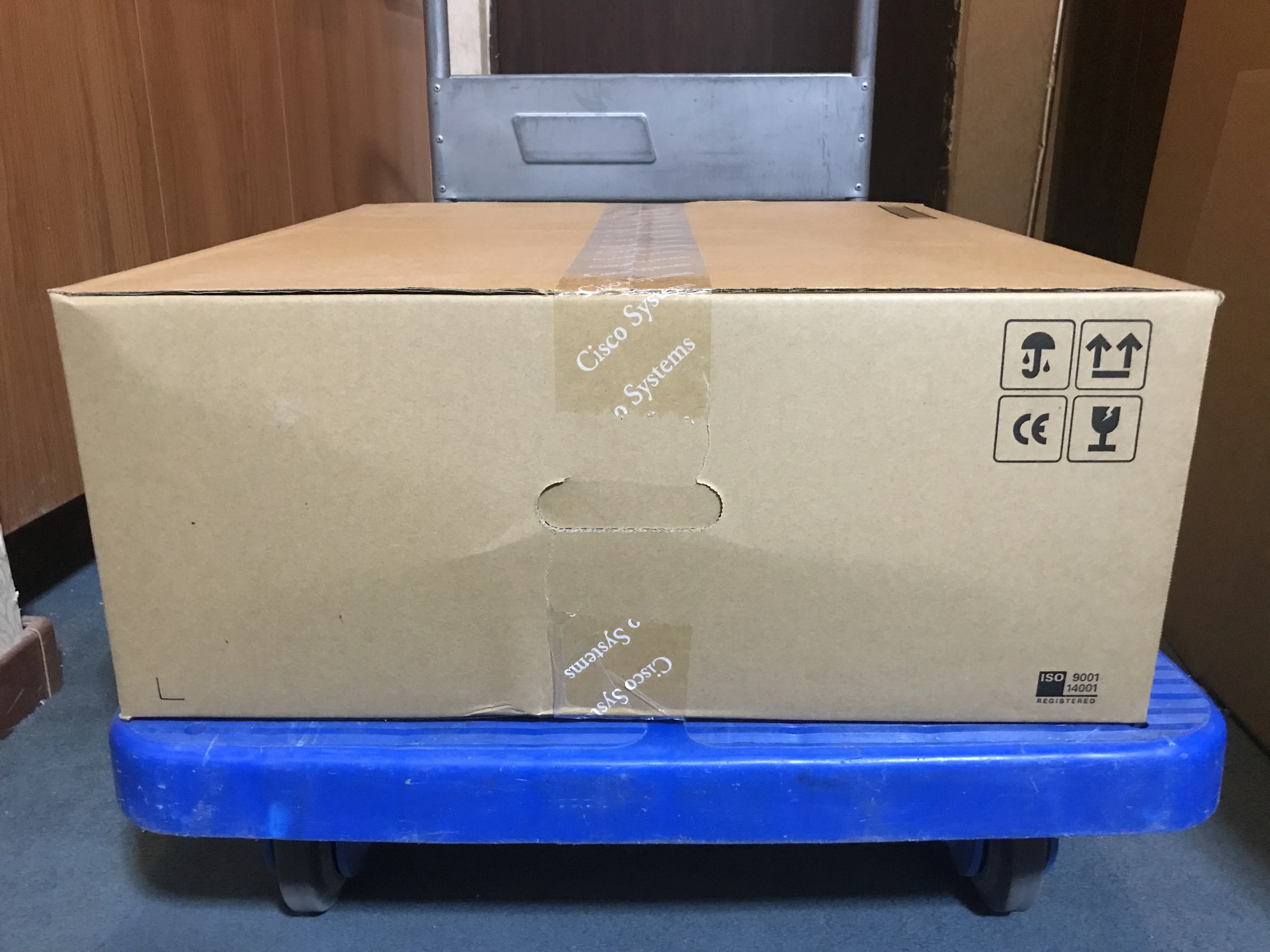 CIS Original new 2960-X 48 GigE PoE 370W 4 x 1G SFP LAN Base WS-C2960X-48LPS-L Switch