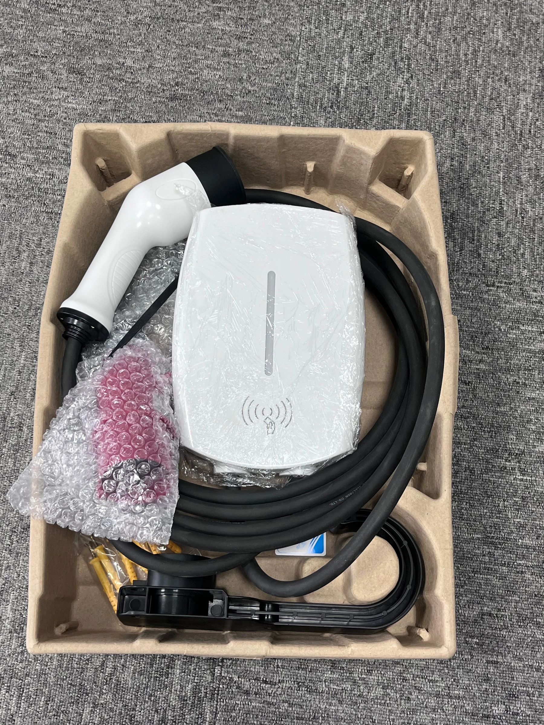Factory 7kw 11kw 22kw AC EV Charger Wall-Mounted EV Charger type2 32A 3 phase Wallbox For EV Charging Station