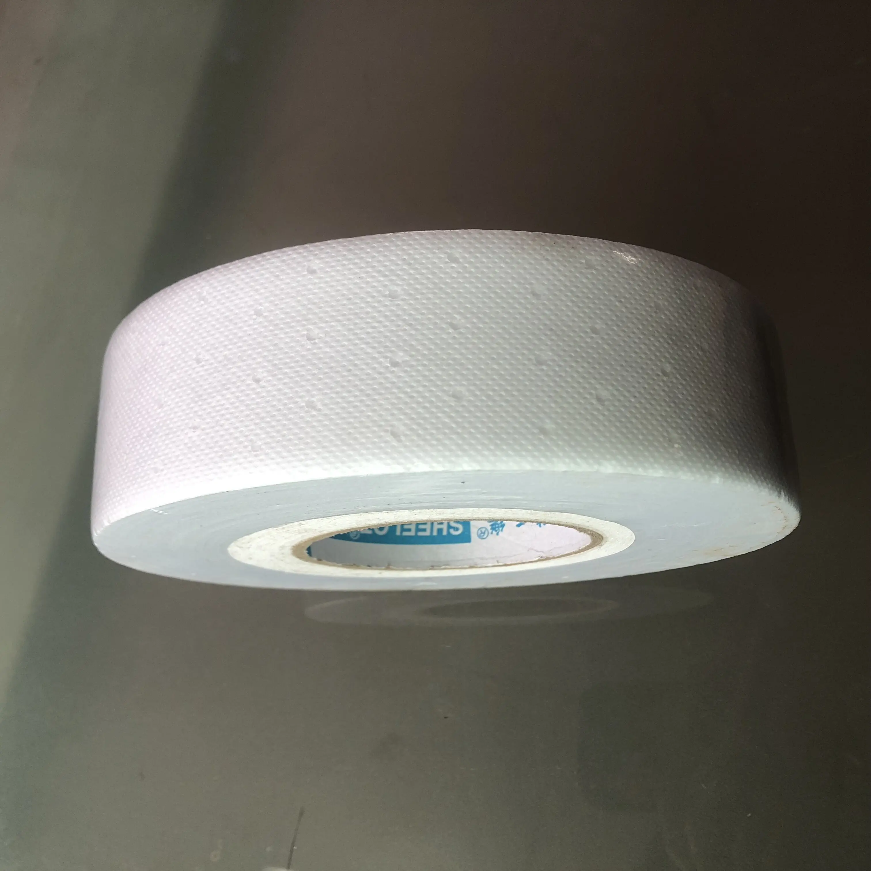 No-woven fleece tape with holes for wall joint