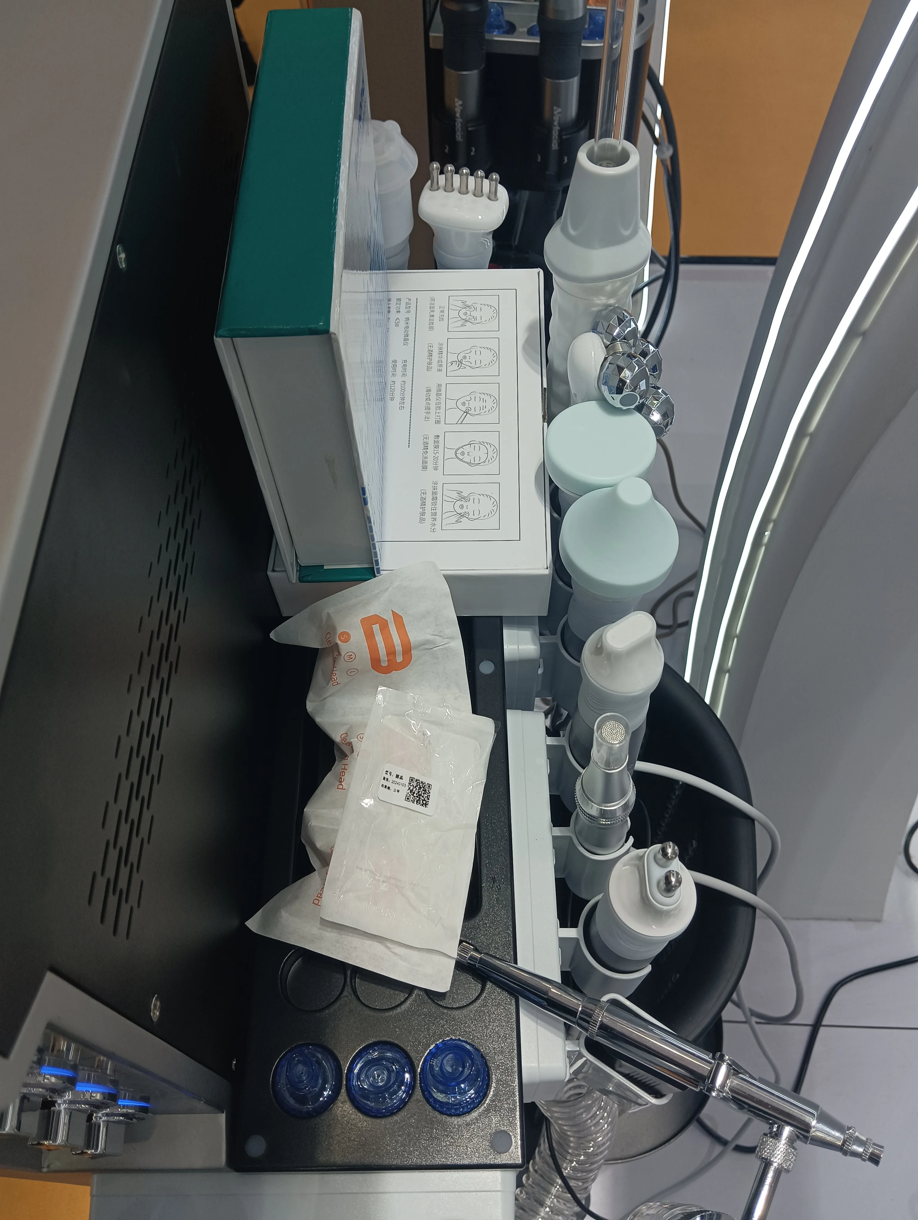 Factory Direct Sales Original factory customized beauty machines skin peeling machine hydro facial machine