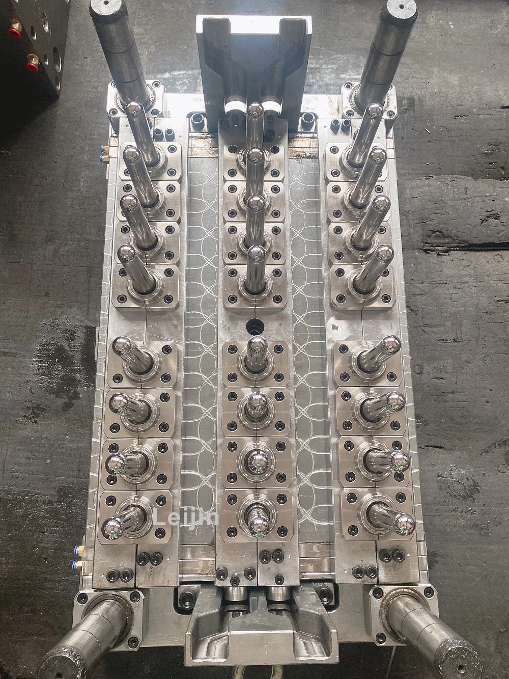 6 Cavity 13 gram Injection Mold Preform Mold Plastic Injection Molding Machine Mould
