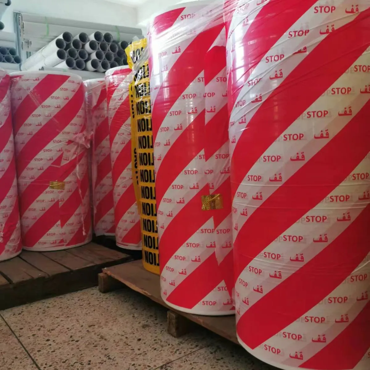 EONBON Customized Print Logo PE Warning Tape Safety Red and White Warning Tape Non-Adhesive Red White Barrier Tape