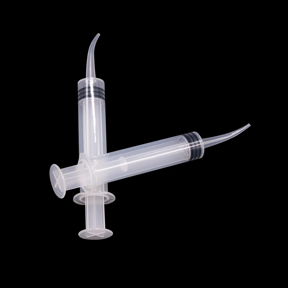 Одноразовый зубной шприц с изогнутым наконечником 12 мл