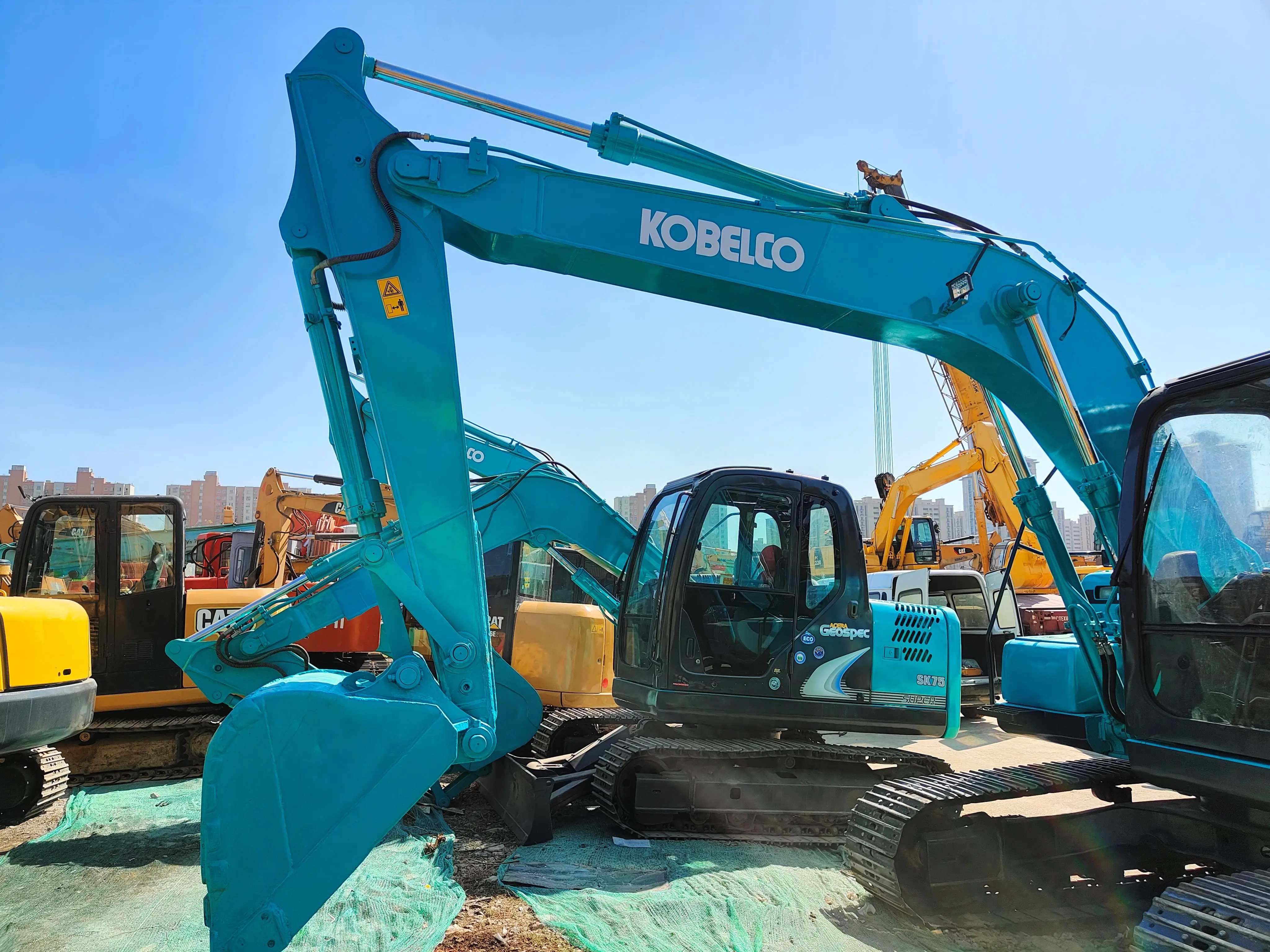 Used Kobelco Sk140/ Sk250/Sk240/Sk260/Sk350/Sk260-8/Sk210/Sk200 Crawler Hydraulic Excavator 20 Tons Excavator used excavator