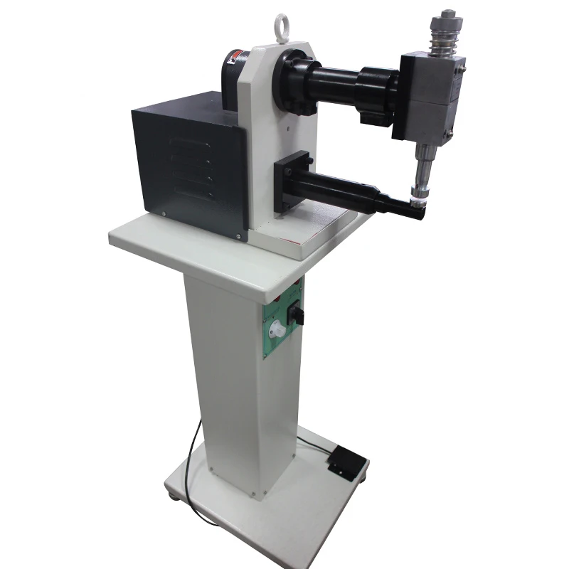 Подогрев вертикального типа обувной верхней прорезной молотковальный станок